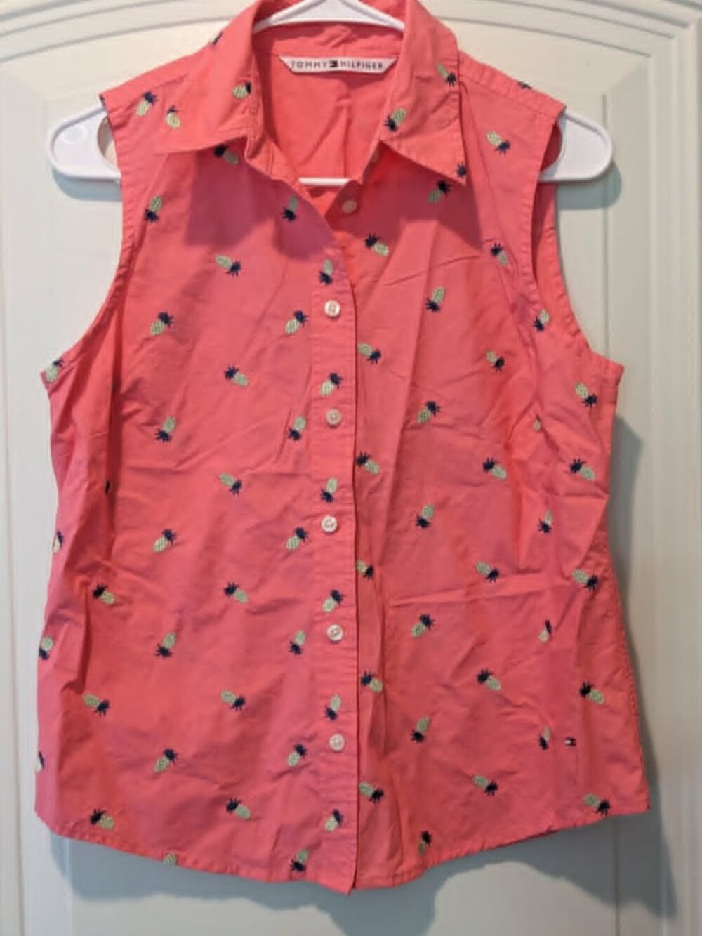 Tommy Hifiger Womens Sleeveless Button Up Shirt Coral Pineapple - size 8 - EUC